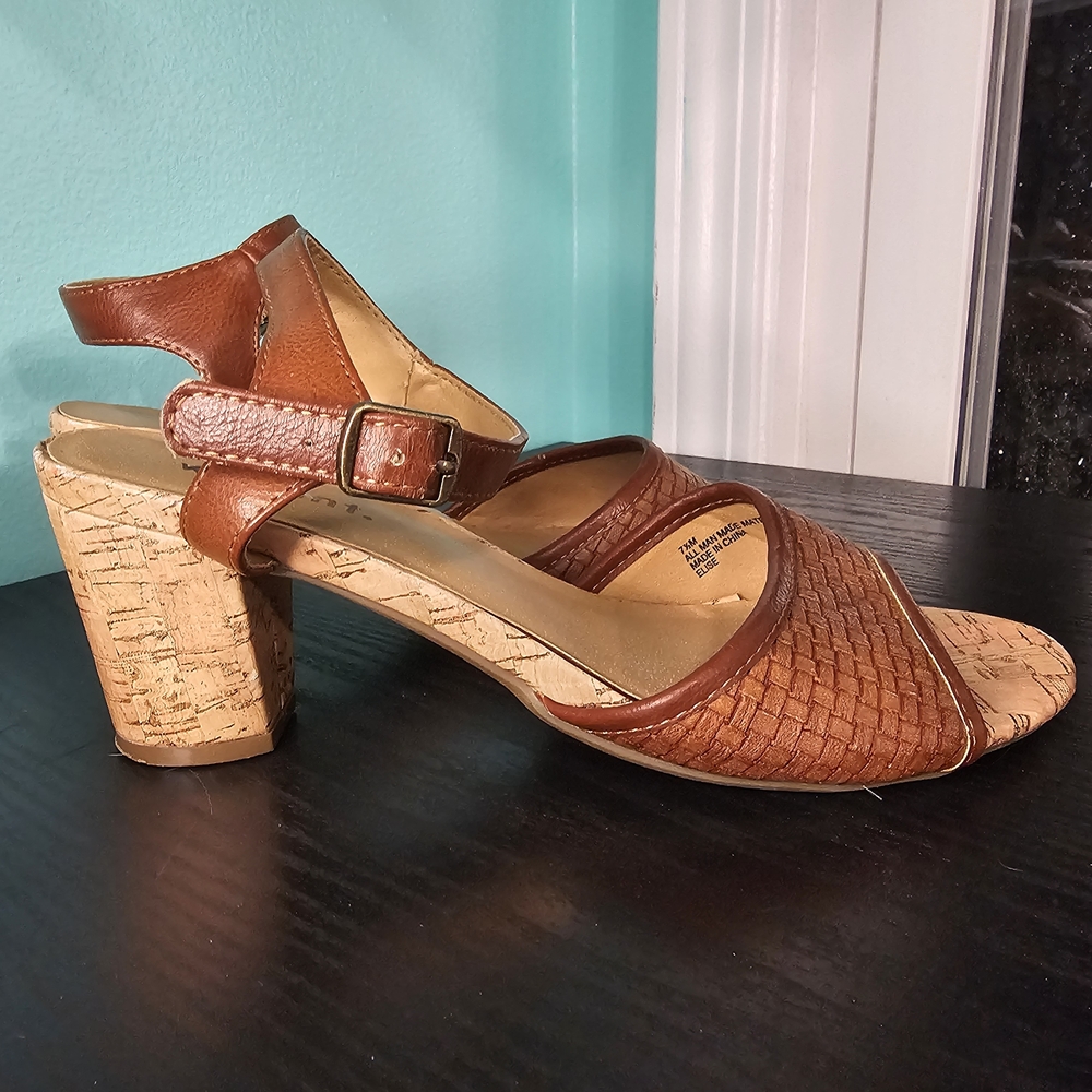 White Mountain 'Elise' Brown Strappy Sandals w/ Cork Heel Women's Size 7.5 - Picture 2 of 10